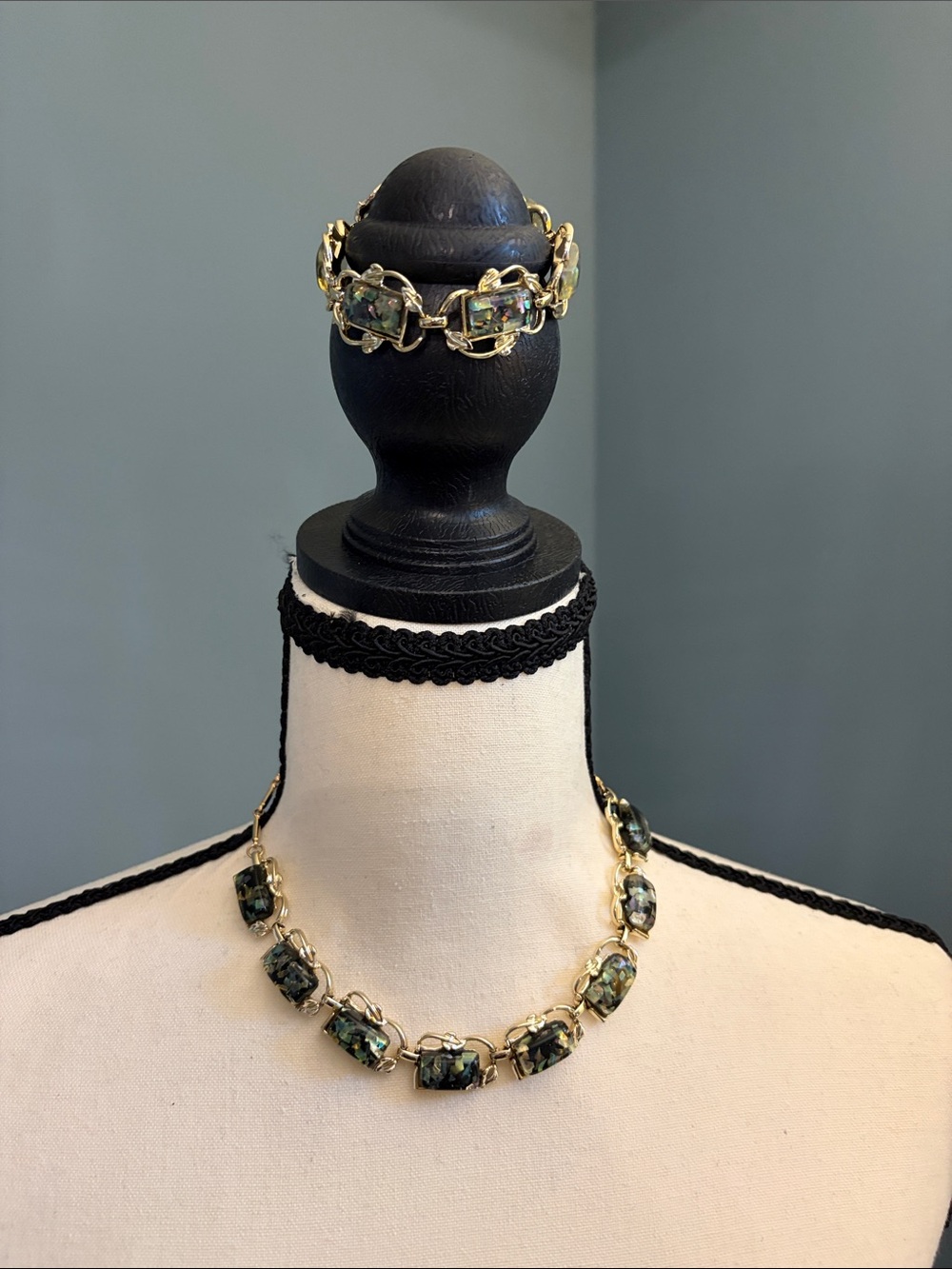 Vintage Gold-Tone Green Mosaic Link Necklace and Bracelet Set